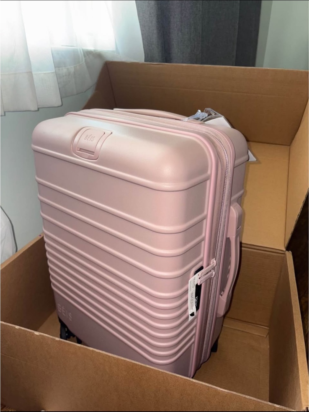 BEIS Atlas Pink Carry-On - Picture 2 of 4
